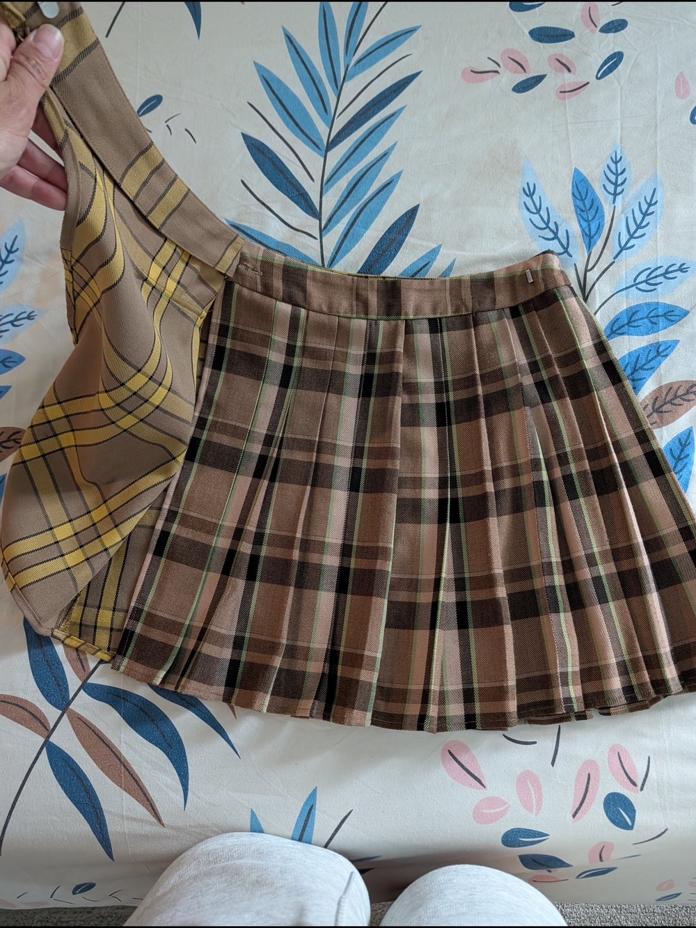Vintage Y2K Brown & yellow & green stripes plaid checked pleated skirt - Picture 2 of 5